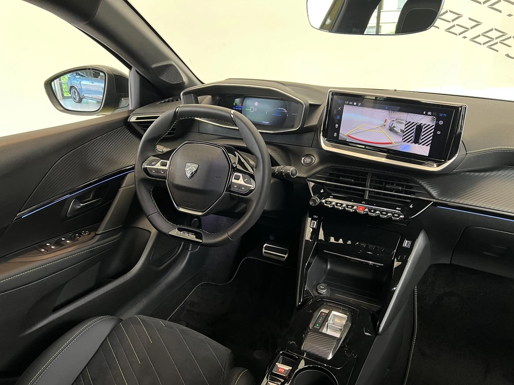 Peugeot e-208 – foto 10