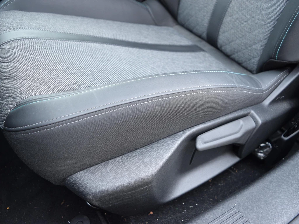 Peugeot 408 – foto 16