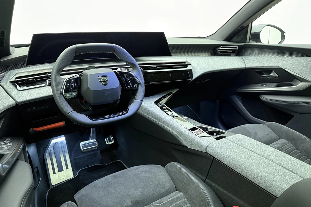 Peugeot e-5008 – foto 22