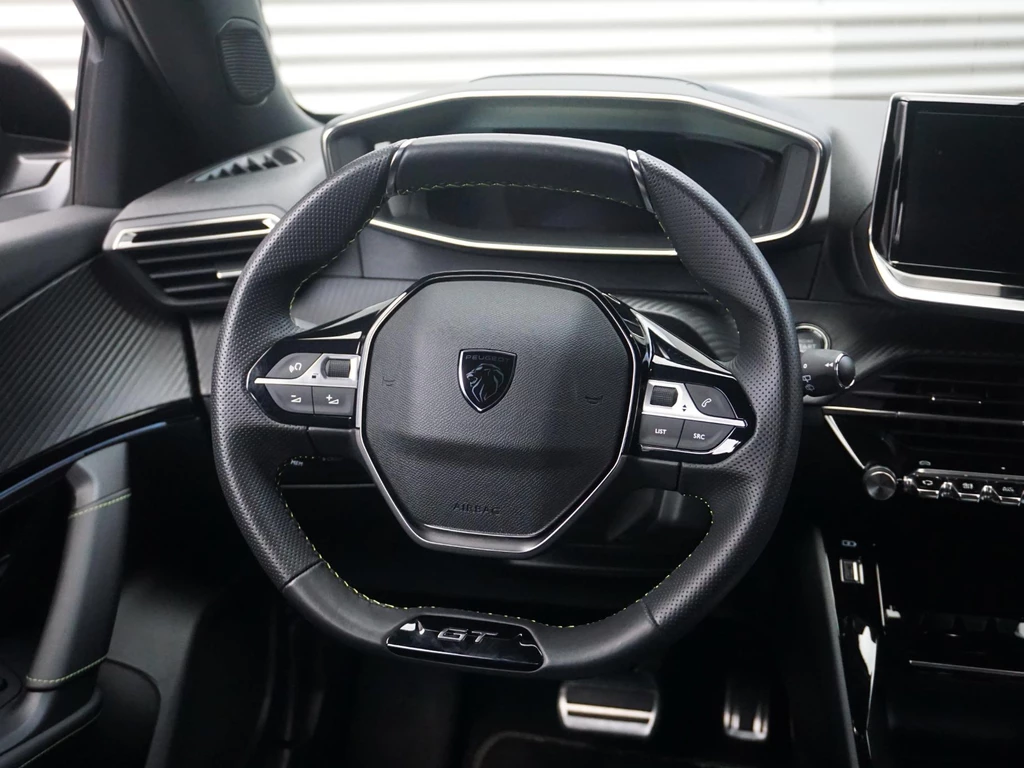 Peugeot e-2008 – foto 13