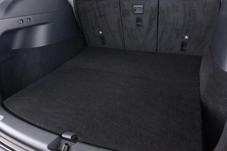 Tesla Model Y – foto 24