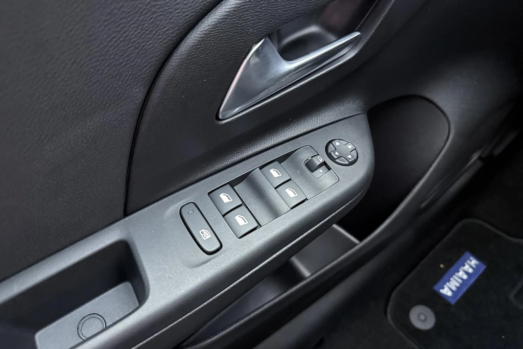 Opel Corsa-e – foto 18