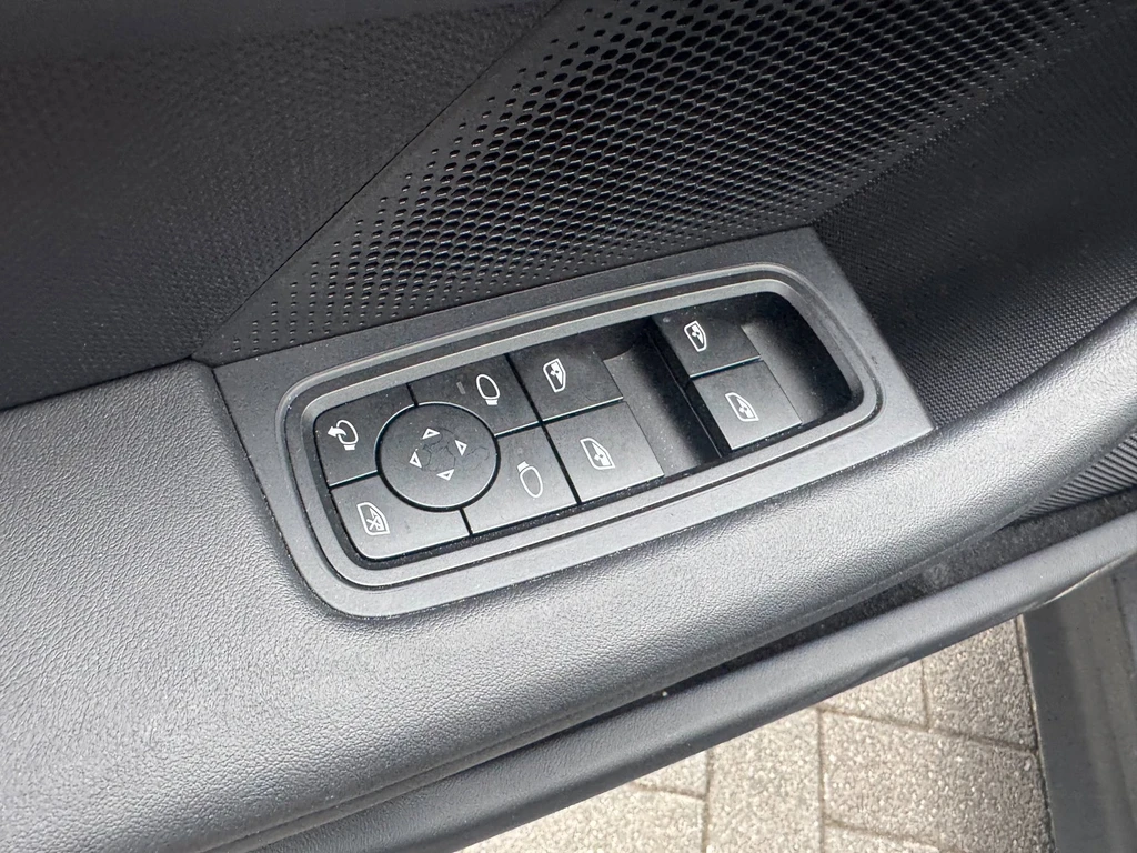 Porsche Taycan – foto 17