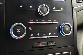 Renault Mégane Estate – thumbnail 17