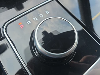 Land Rover Range Rover Velar – thumbnail 25