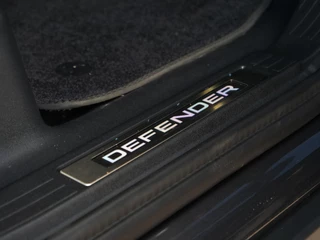 Land Rover Defender – thumbnail 33