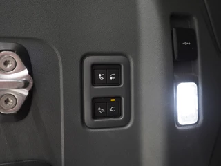 Land Rover Defender – thumbnail 43