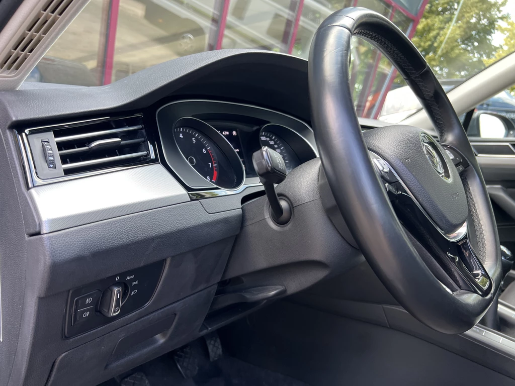 Volkswagen Passat – foto 13