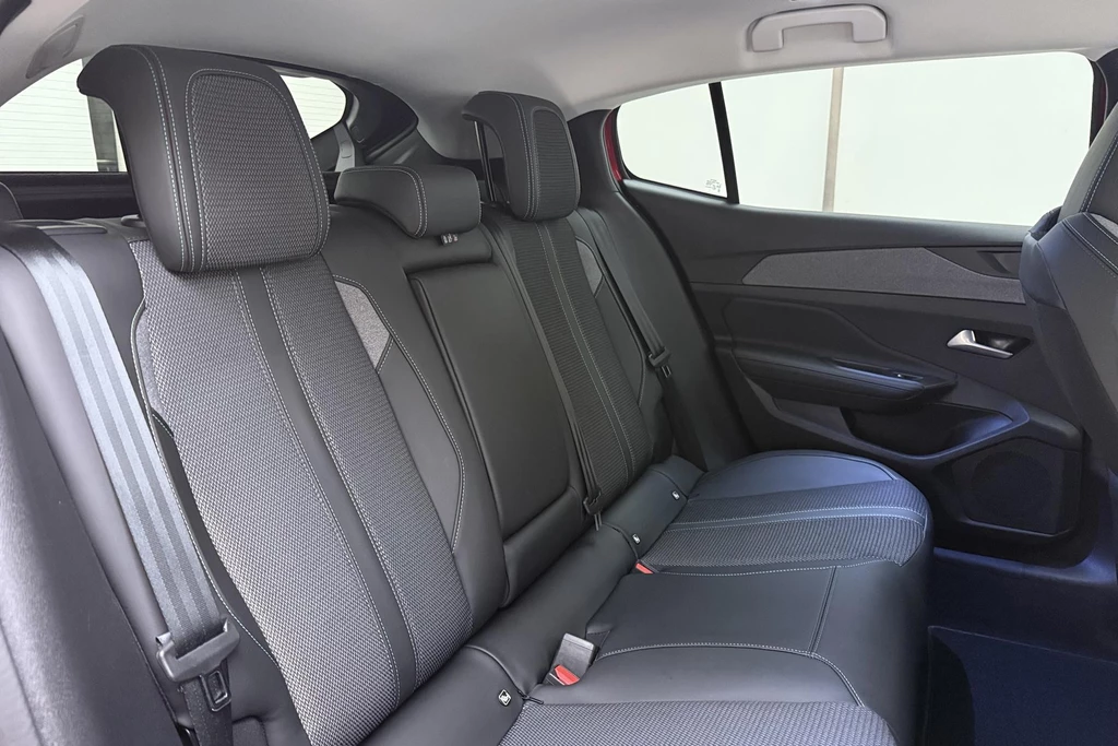 Peugeot 408 – foto 12