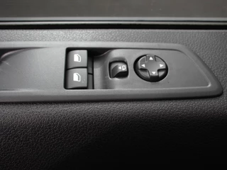 Opel Vivaro – thumbnail 16