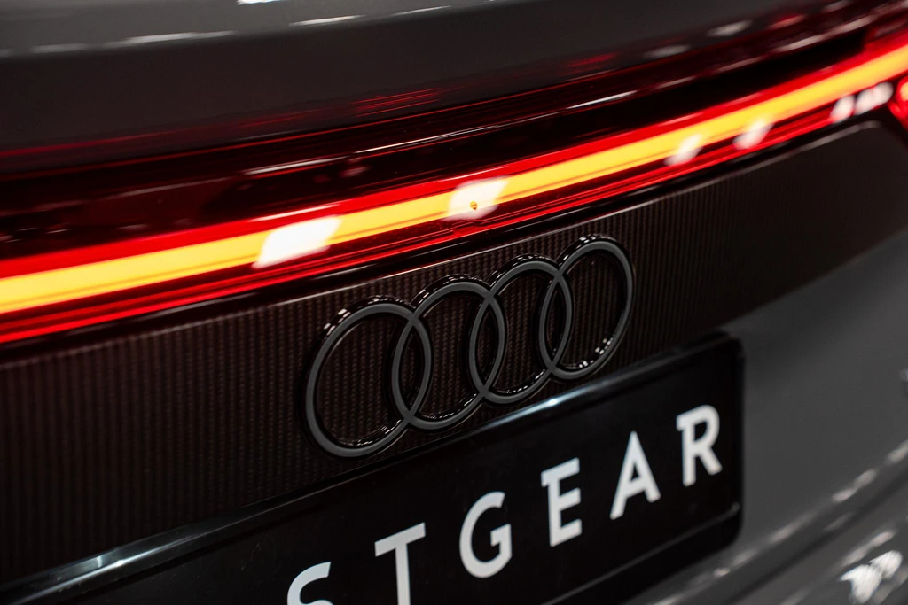 Audi Q8 – foto 16