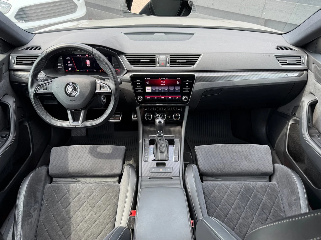 Škoda Superb – foto 7