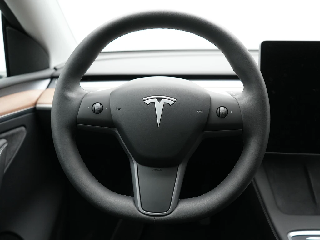 Tesla Model Y – foto 20