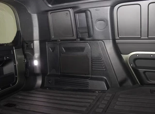 Land Rover Defender – thumbnail 14