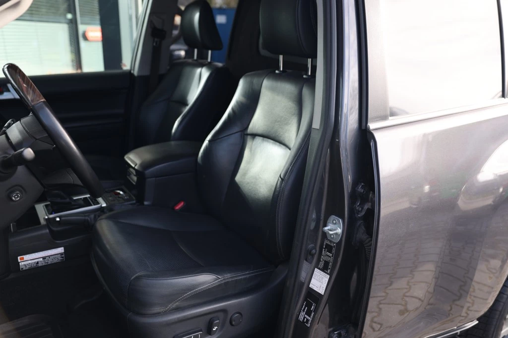 Toyota Land Cruiser – foto 9
