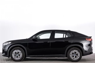 BMW iX2 – thumbnail 2