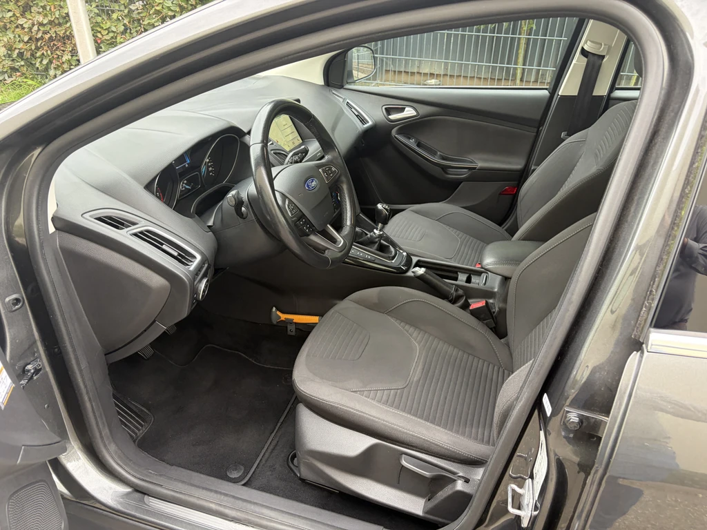 Ford Focus – foto 11
