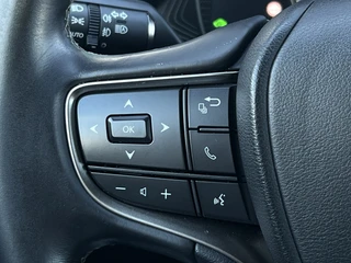Lexus UX – thumbnail 14