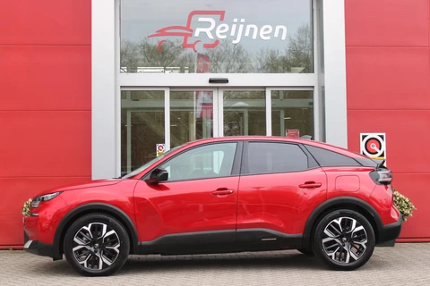 Citroen C4 C4 1.2 HYbrid 145PK MAX | HEAD UP DISPLAY | CAMERA VOOR + ACHTER | NAVIGATIE | DRAADLOZE TELEFOONLADER | FULL LED KOPLAMPEN | DRAADLOZE APPLE CARPLAY/ANDROID AUTO | 18" LICHTMETALEN VELGEN | ADAPTIVE CRUISE CONTROL | CLIMATE CONTROL | LEDEREN BEKLEDING | DAB+ RADIO | KEYLESS ENTRY/START |