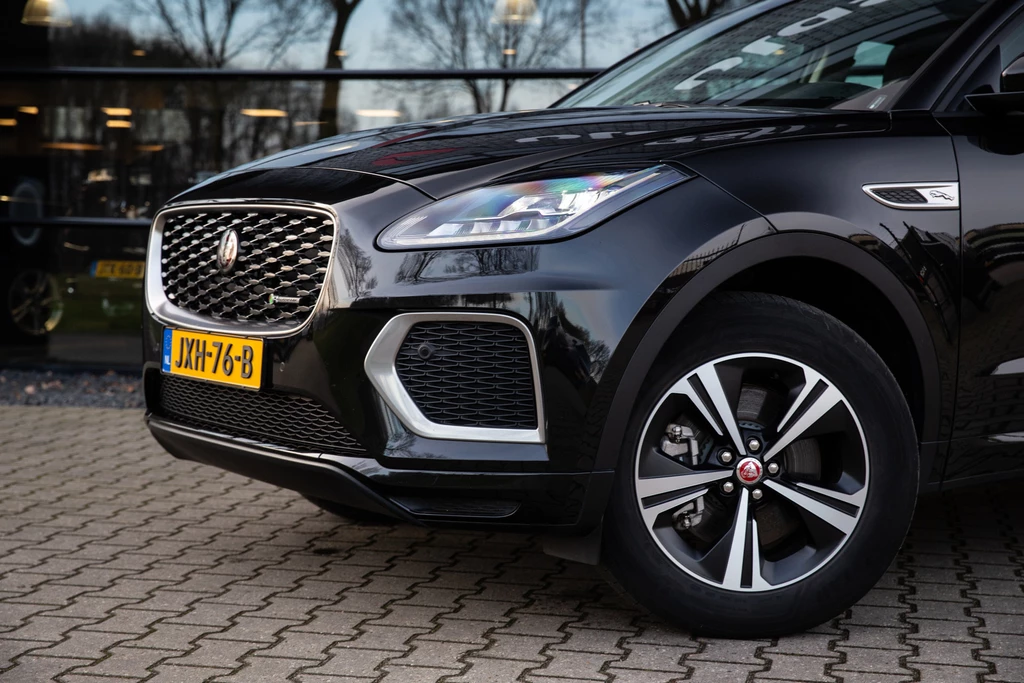 Jaguar E-PACE – foto 8
