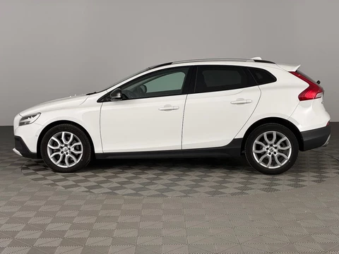 Volvo V40 Cross Country 1.5 T3 Polar+ Luxury Automaat | LEDER | PANORAMA -HEMELVAART OPEN!-