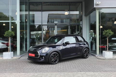 MINI 3-deurs 1.5 Cooper 60 Years Edition Pano / H&K Audio / Leer / Head-up / LED / Clima / Cruise