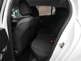 Peugeot 208 – thumbnail 8