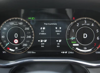 Jaguar F-PACE – thumbnail 22