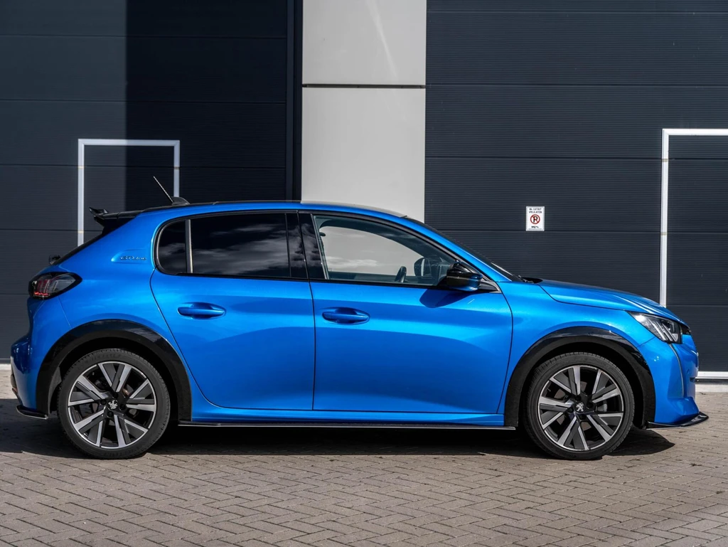 Peugeot 208 – foto 6