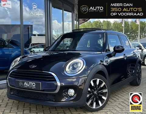 MINI 5-Deurs 1.5 Cooper Chili Business 136PK | AUTOMAAT | Zeer Nette Staat | NL AUTO | NAP | 5 Deurs | PANO | Led Koplampen | Lederen Bekleding | Stoelverwarming | Navigatie | Parkeersensoren | Climate Control | Cruise Control | Elektrisch schuif-/kanteldak | 2 Sleutels |