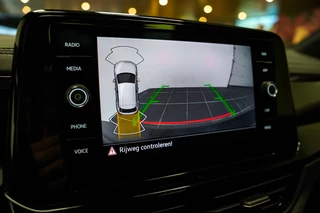 Volkswagen T-Roc – thumbnail 8