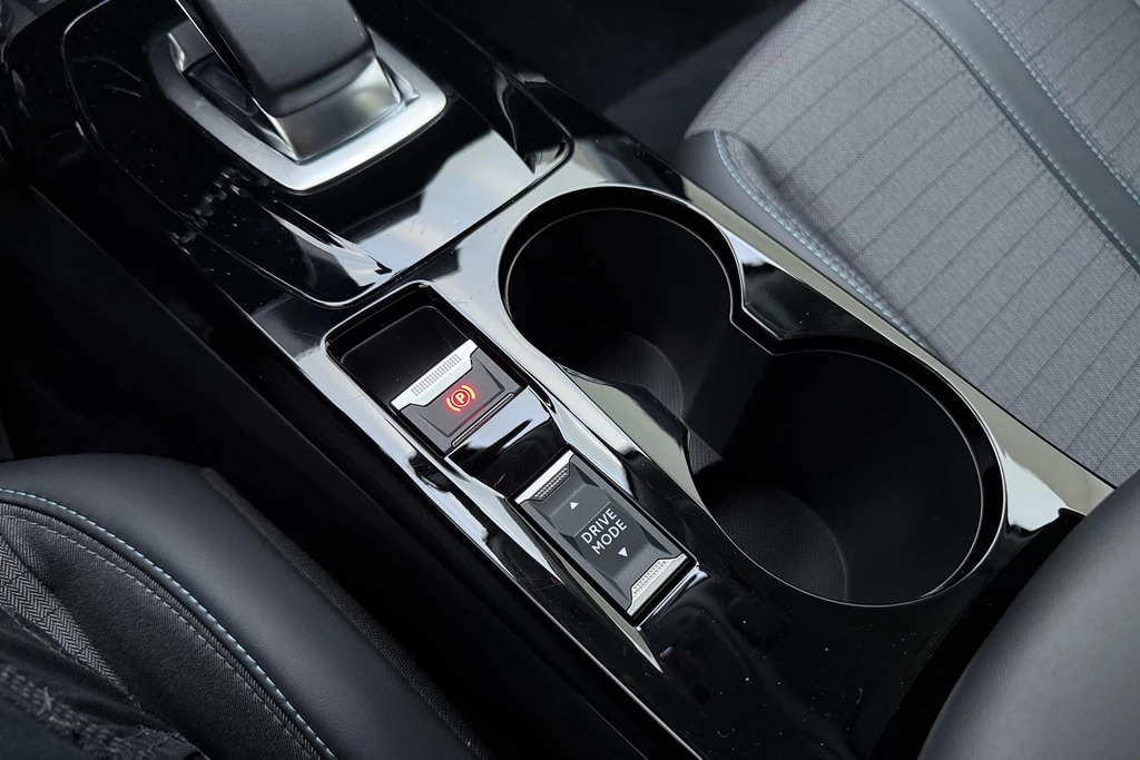 Peugeot e-2008 – foto 30