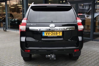 Toyota Land Cruiser – thumbnail 4