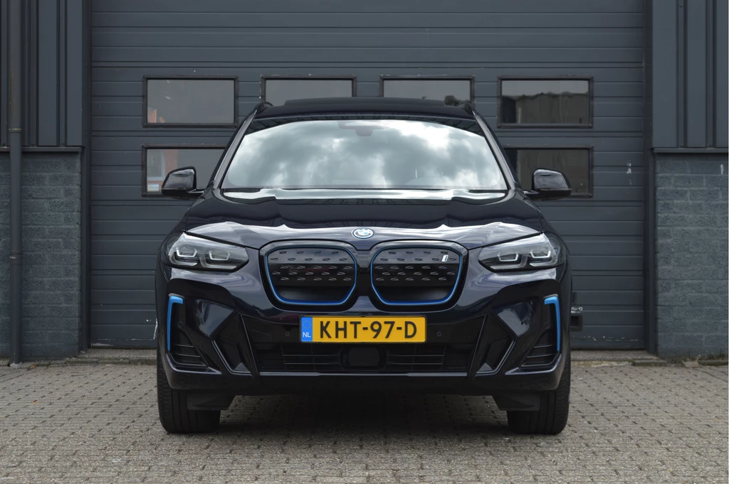 BMW iX3 – foto 6