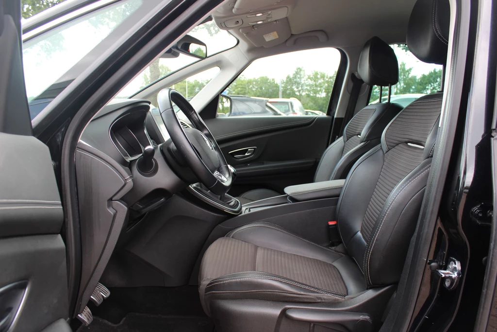 Renault Scénic – foto 12
