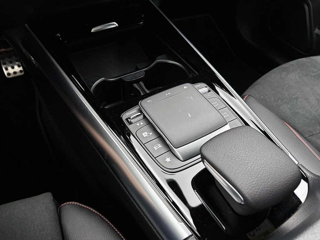 Mercedes-Benz EQA – foto 40