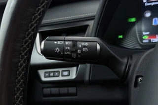 Lexus UX – thumbnail 36