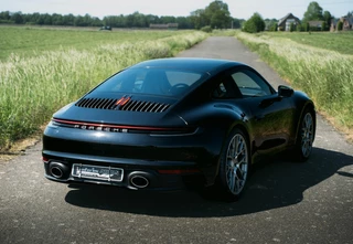 Porsche 911 – thumbnail 2