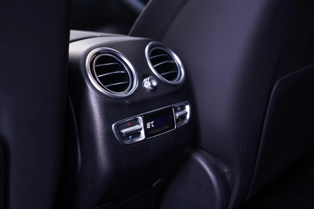 Mercedes-Benz EQC – foto 54