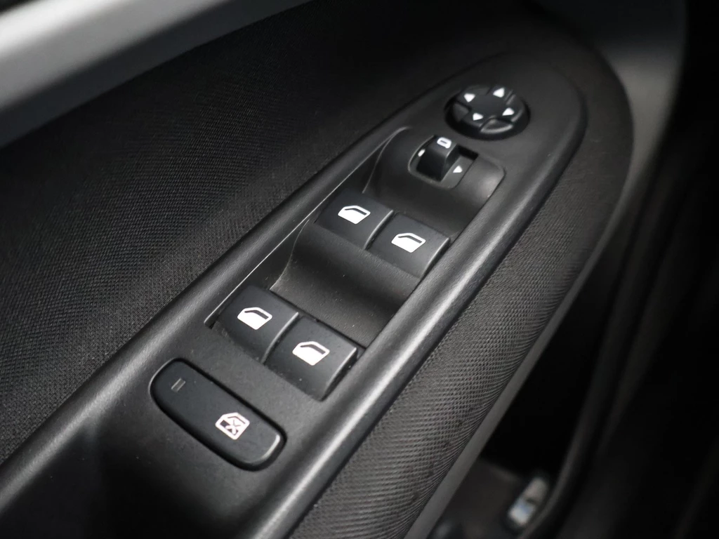 Jeep Avenger – foto 30