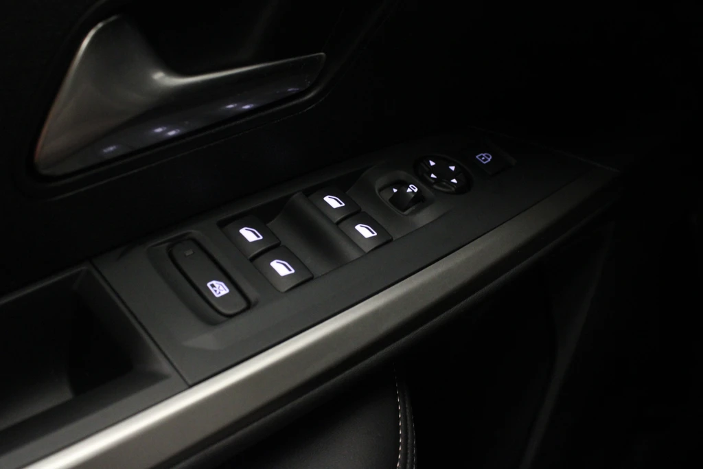 Peugeot e-3008 – foto 16