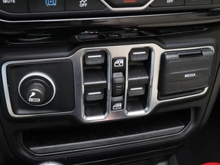 Jeep Wrangler – thumbnail 34