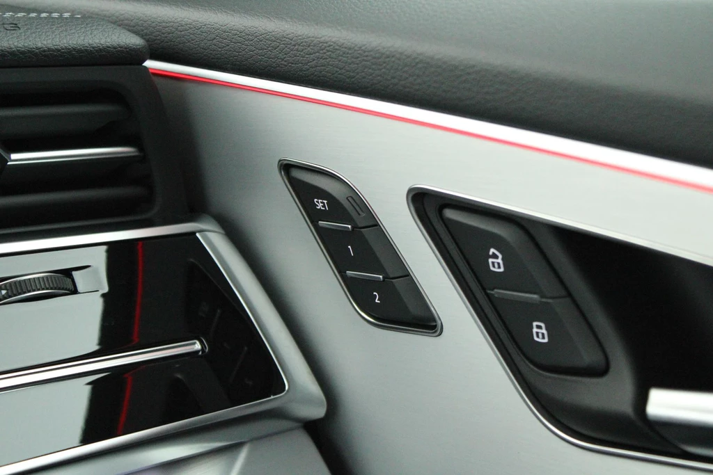 Audi SQ8 – foto 12