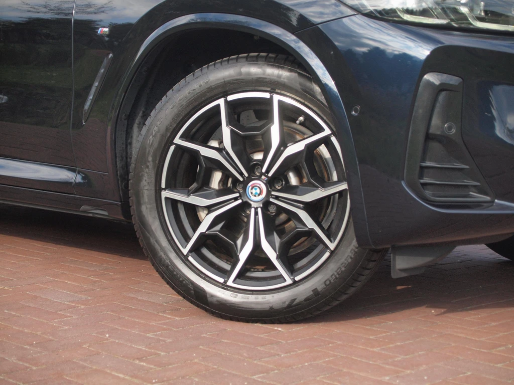 BMW iX3 – foto 12