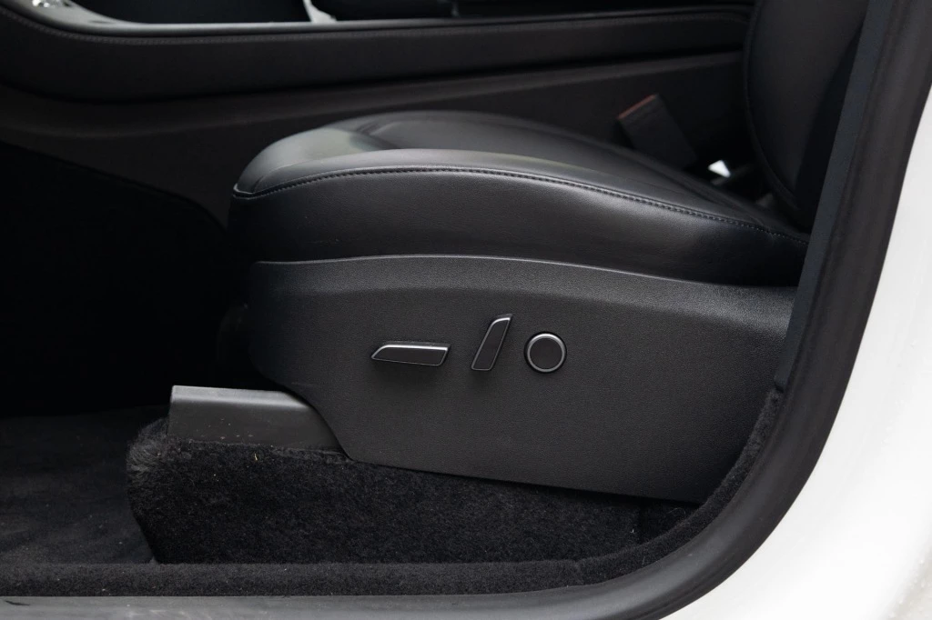 Tesla Model Y – foto 13