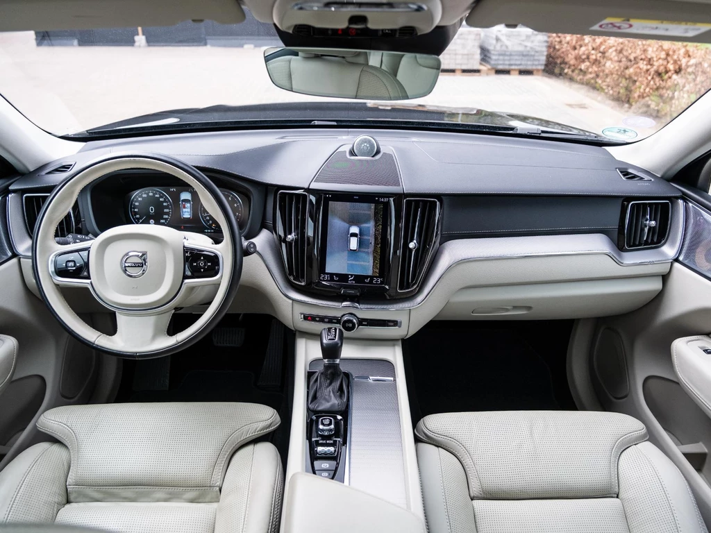 Volvo XC60 – foto 18