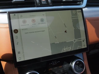 Jaguar F-PACE – thumbnail 25