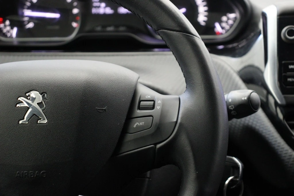 Peugeot 208 – foto 24
