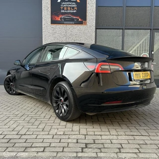 Tesla Model 3 – thumbnail 3