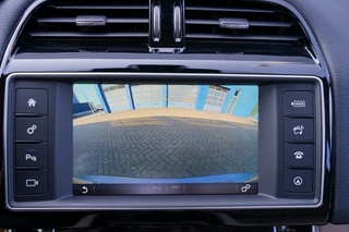 Jaguar XE – thumbnail 11